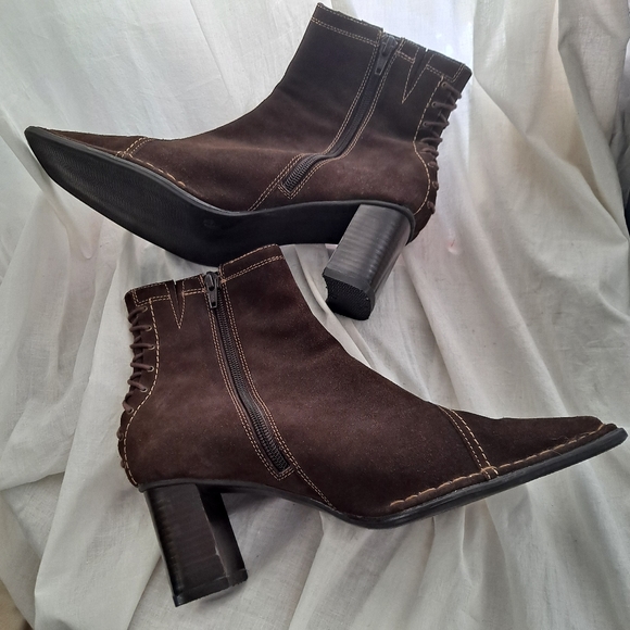 Gino Ventori Italian Suede Ankle Boots Size 40 Woven Square Toe Chunky Heels - Picture 10 of 16